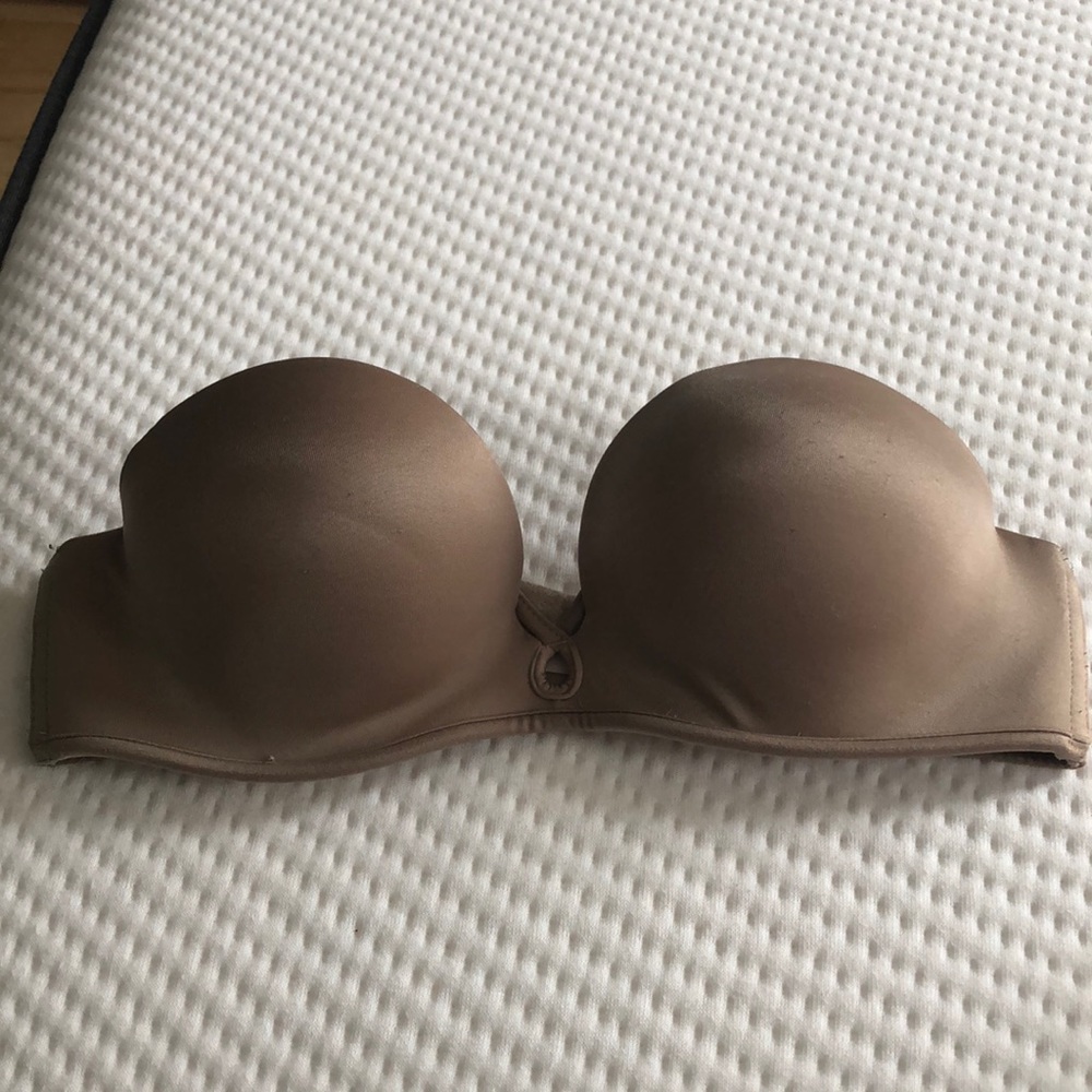 Nude Strapless Victoria’s Secret Bra